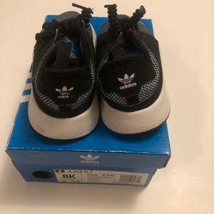 BRBLUE/CBLACK/FTWWHT Adidas